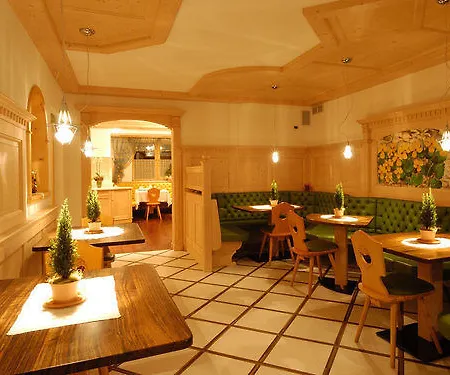 Hotel Piccolo Claudia No Pets 3*